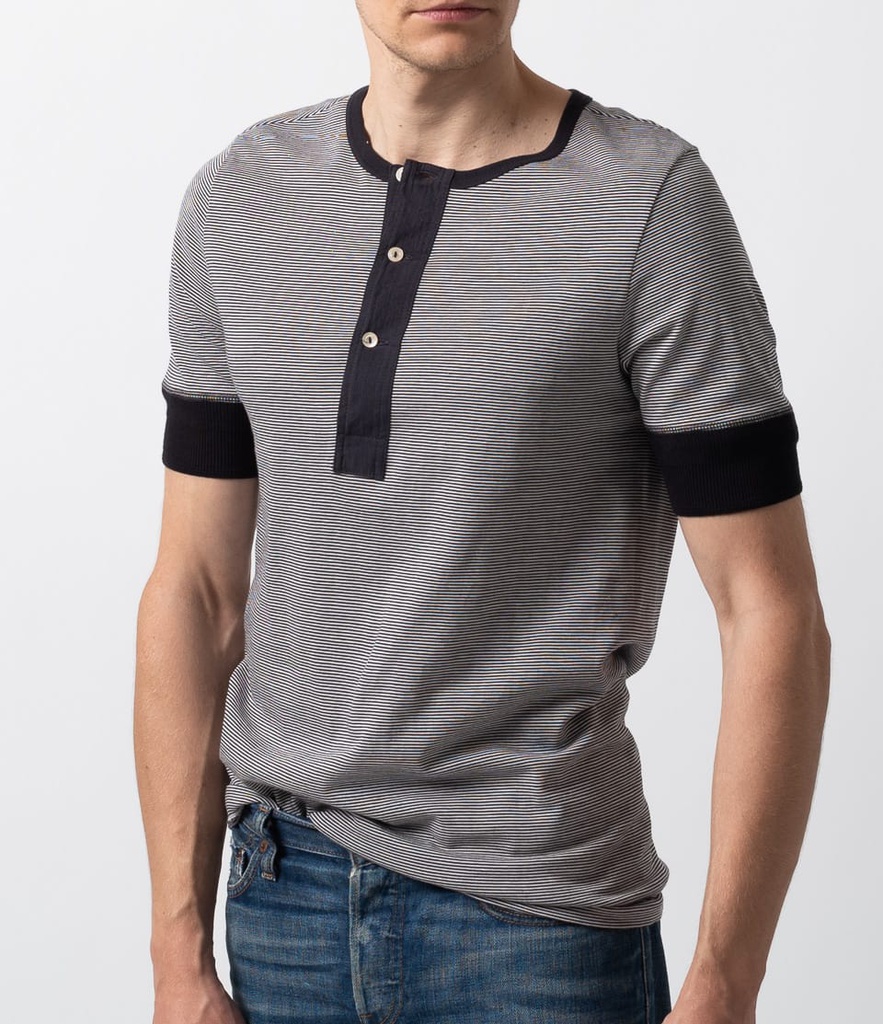 MBS_227_0298_NATURE CHARCOAL_HENLEY_ORGANIC COTTON_M.jpg