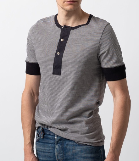MBS_227_0298_NATURE CHARCOAL_HENLEY_ORGANIC COTTON_M.jpg